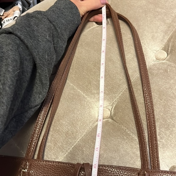 BCBG brown and gold shoulder bag with wide open space inside - Picture 7 of 9